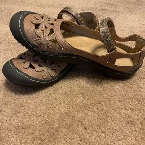 Jambu Memory Foam Mary Janes